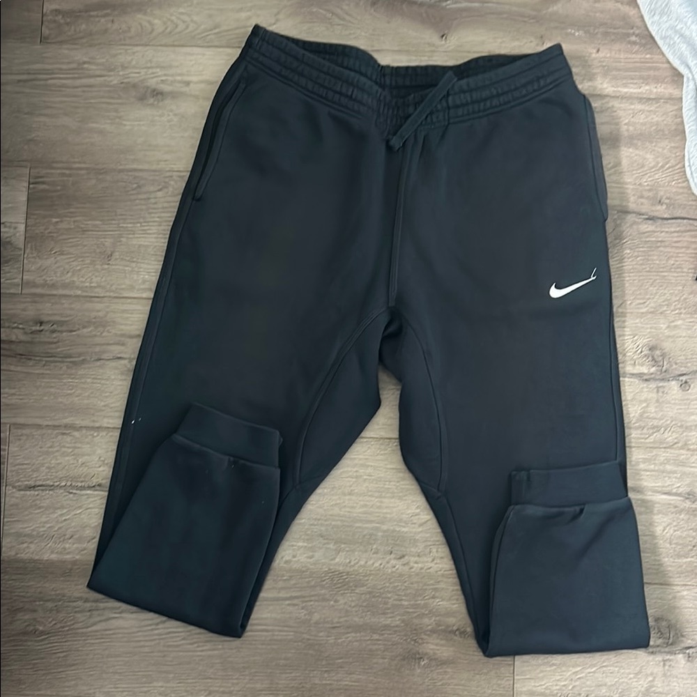 Nike men’s Black Jogger Pants